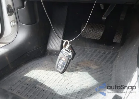 2015 Audi A4 2.0T Premium из США, поврежденный, VIN WAUFFAFL3FN018131